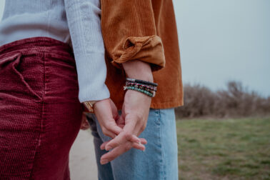 main dans main bracelet montre amoureux