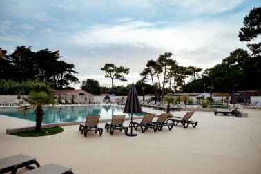 camping grenettes île de ré piscine extérieure
