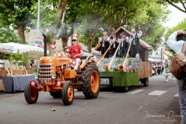 défilé tracteur grands instruments
