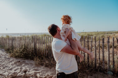 père fille plage dune bras